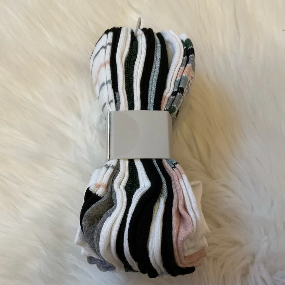 Vince Camuto Low Cut Socks - NWT - 20 Pairs